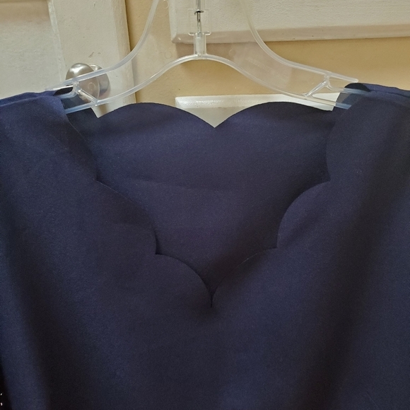 SHEIN Women's Scalloped V-neck Tunic - Picture 6 of 12